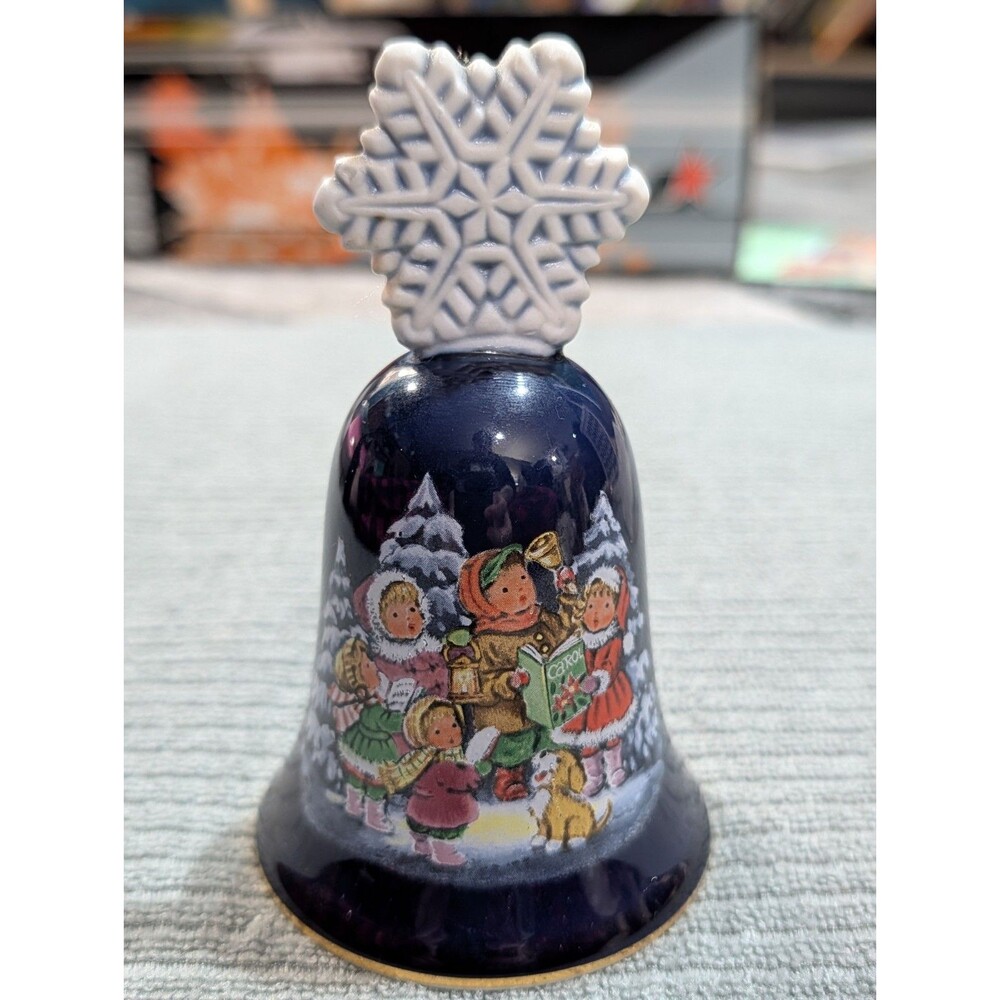 Avon Vintage 1987, Cobalt Blue Bell, Carolers, Snowflake Handle, Gold Accents